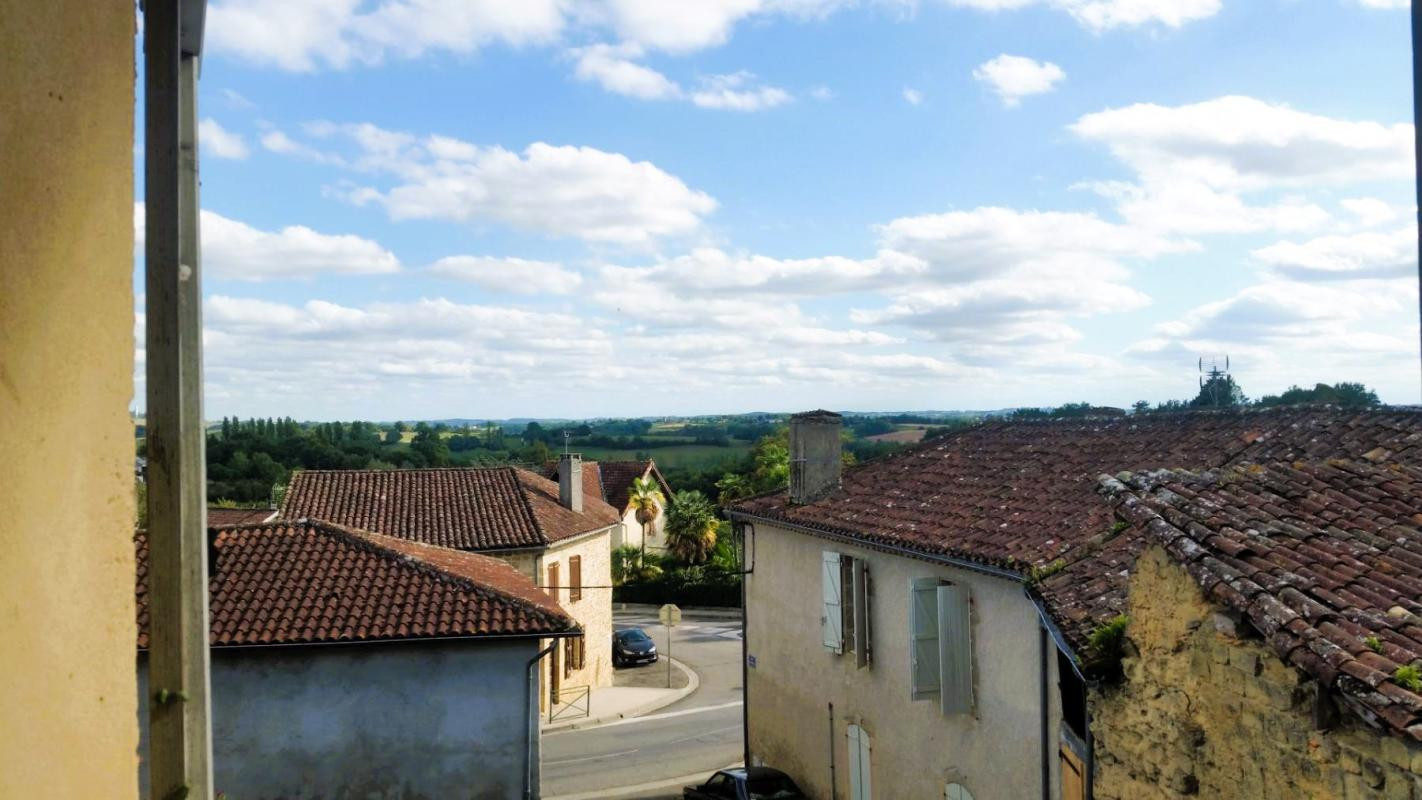 Aignan (32290) : Immeuble de rapport en centre ville