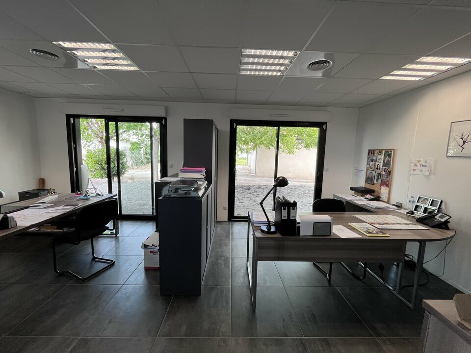 BUREAUX / LOCAL PROFESSIONNEL A VENDRE