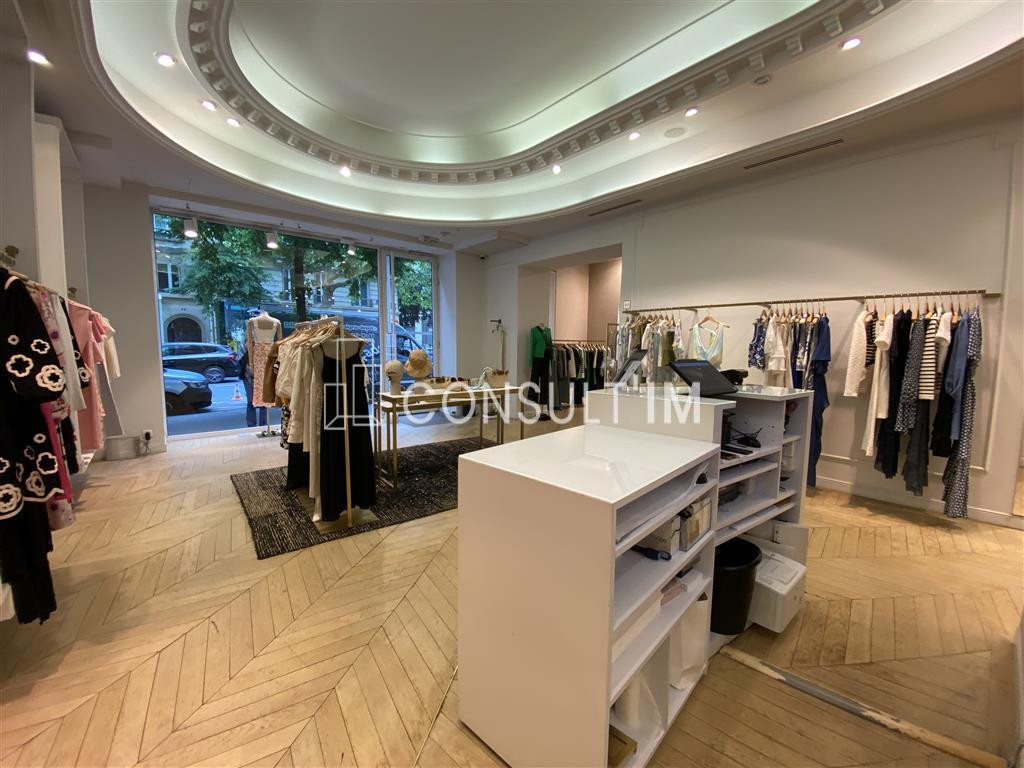 belle boutique climatisée sur l'avenue Victor Hugo