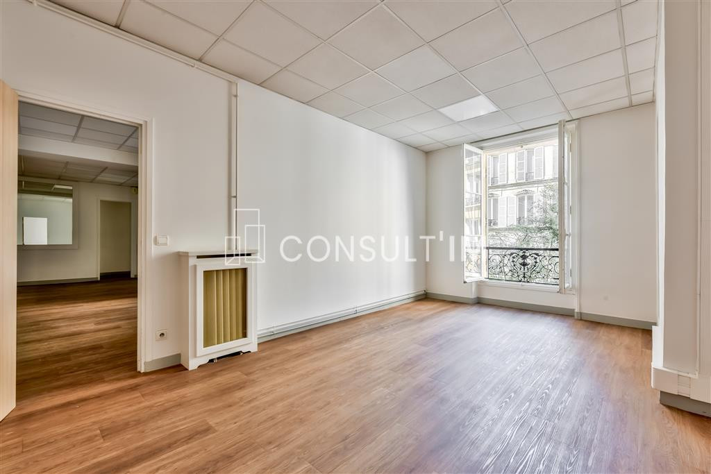 A louer bureaux rénové au coeur du QCA