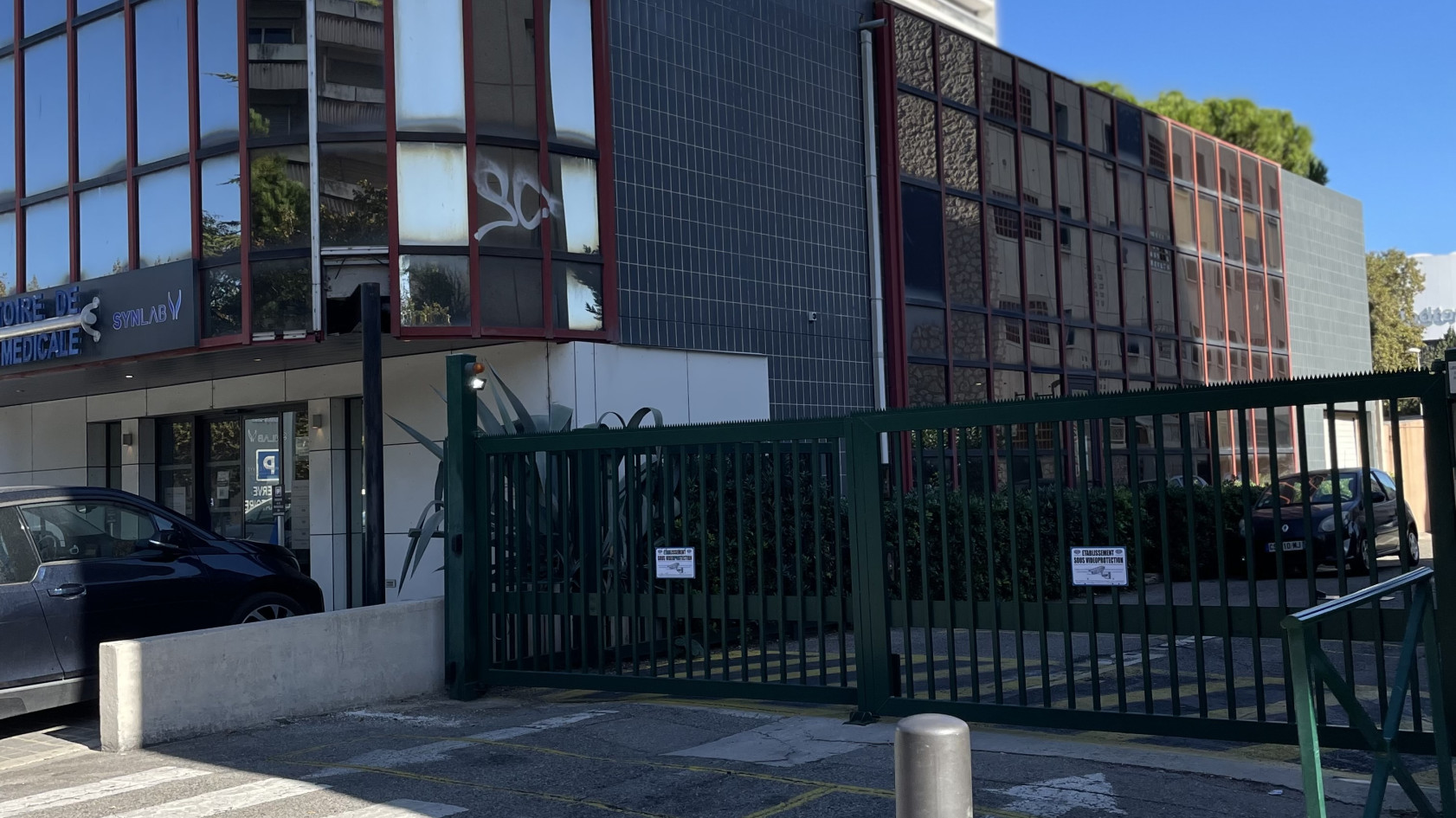 Marseille 8- Loue 2 cabinets refaits à neuf janv 2025