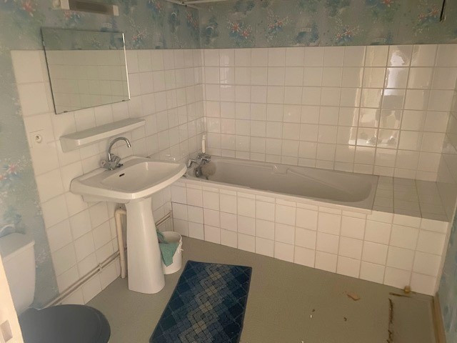 Montrevel en Bresse - A vendre - Immeuble complet