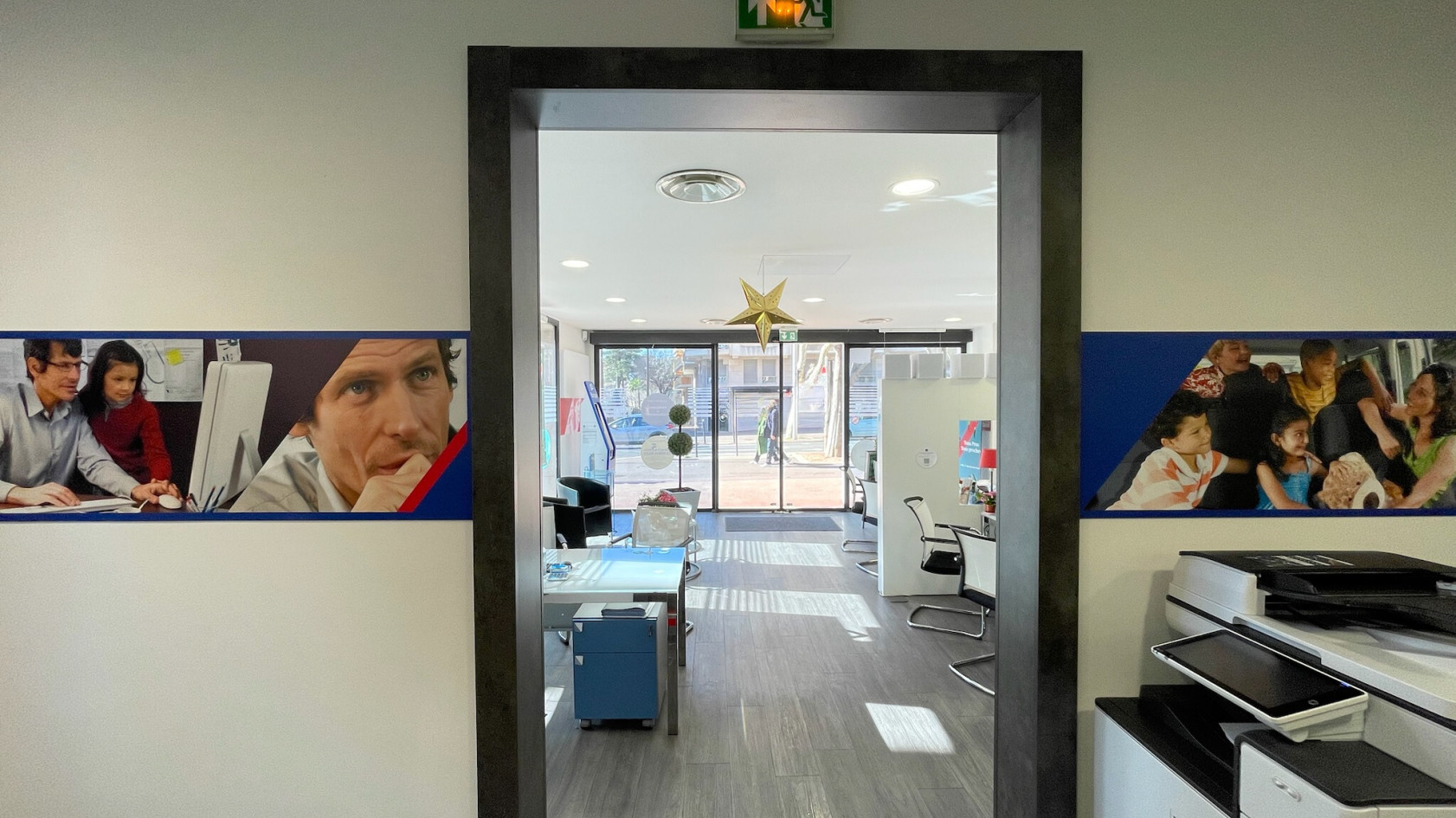 VENTE MURS COMMERCIAUX - LOCAL D'ANGLE A 100 M DE LA MER