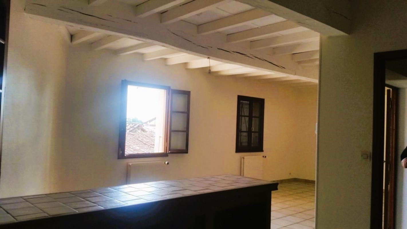 Aignan (32290) : Immeuble de rapport en centre ville