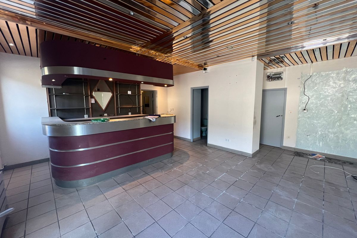 Local commercial 91m² à vendre - Cours