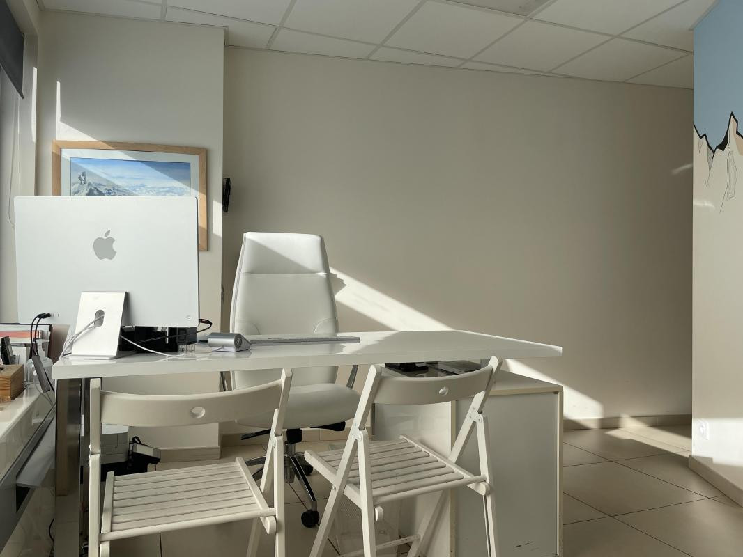 Vente - Local professionnel - 71 m² - 349 000 € - CRAN-GEVRIER