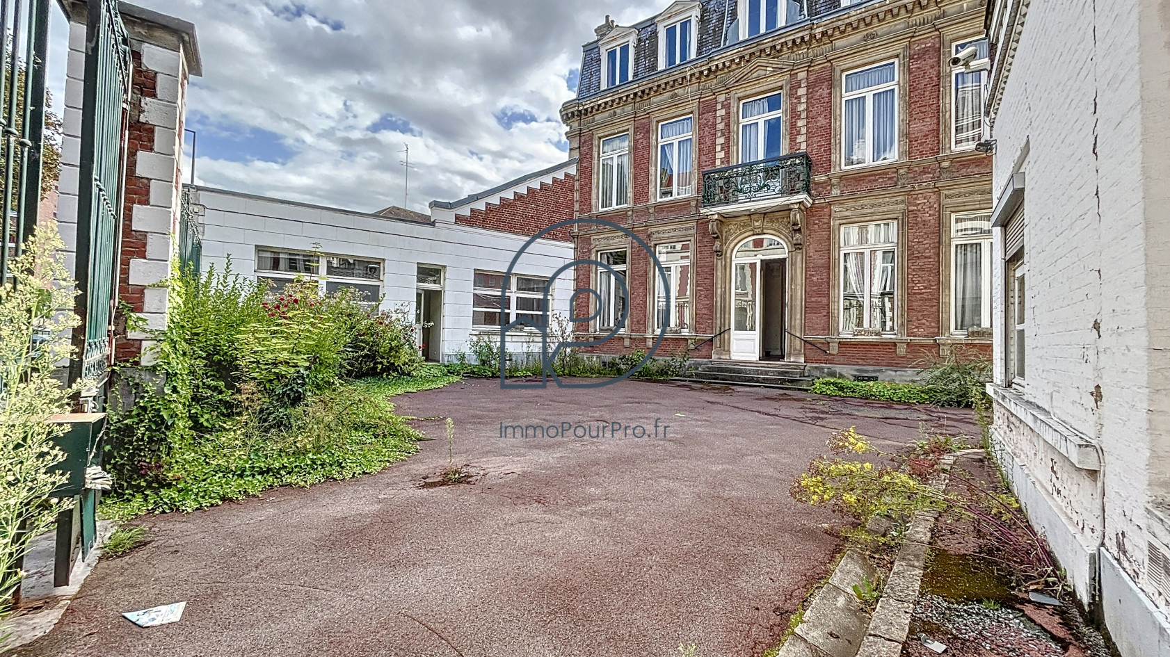 Rdc pour profession libérale : 2 lots de 136 m2 et 163 m2