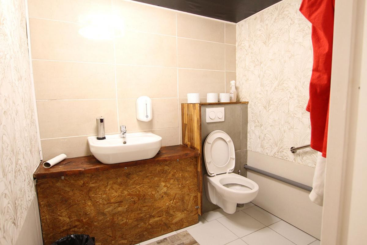 Local commercial Lyon 72 m2