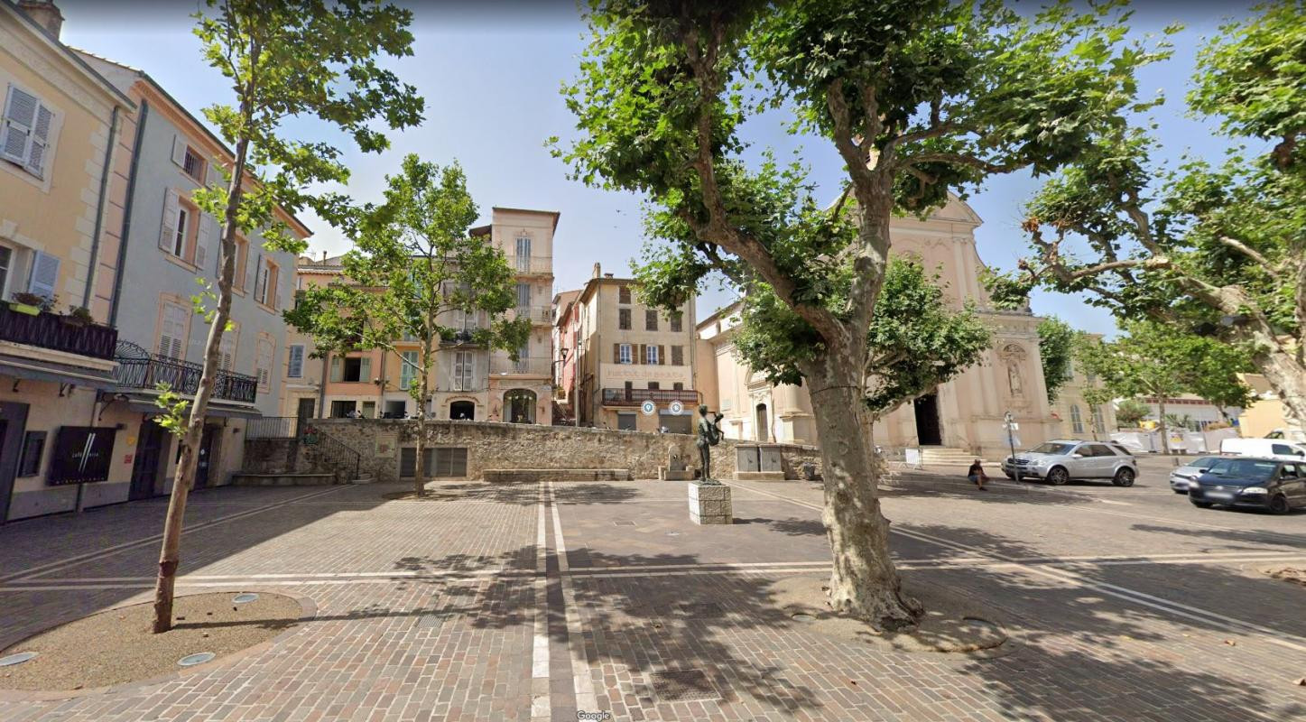SANS FRAIS - Local commercial 14m² - Ambrosio