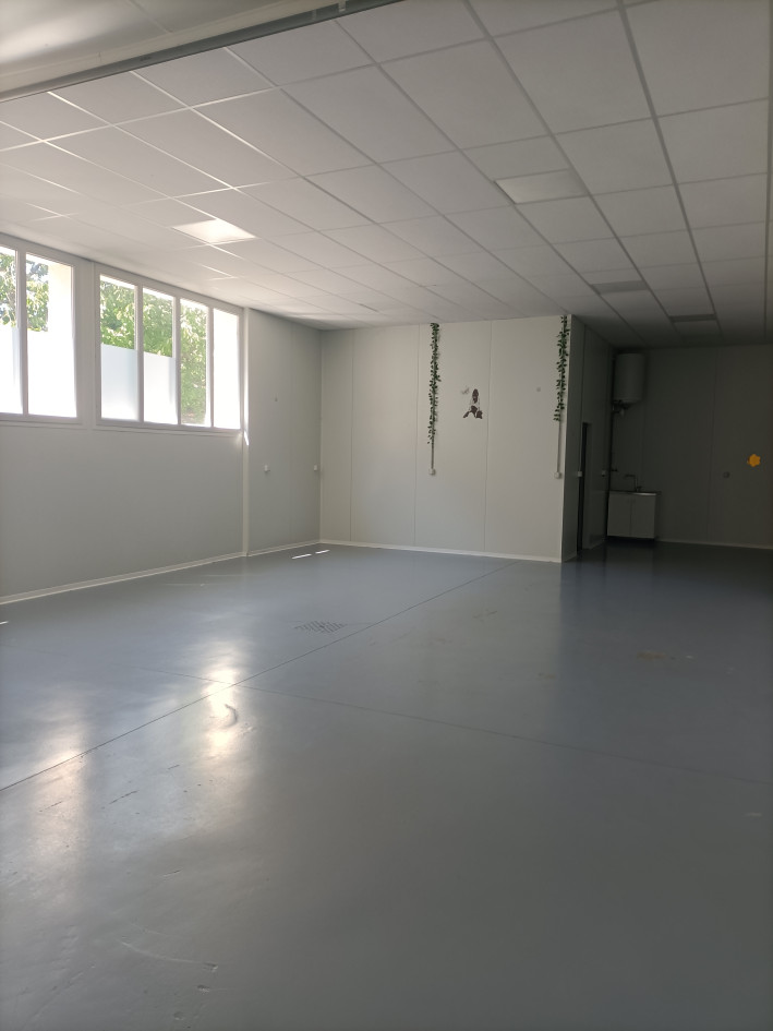 LOCAL PROFESSIONNEL