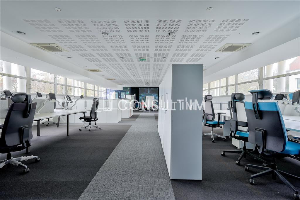 En bord de Seine, bien exceptionnel à VENDRE de 3258 m² avec terrasses et jardin