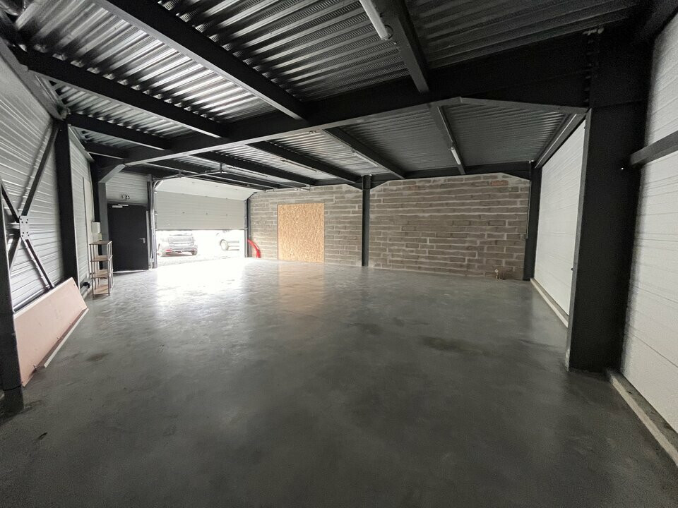 MIXTE ACTIVITES-BUREAUX à vendre