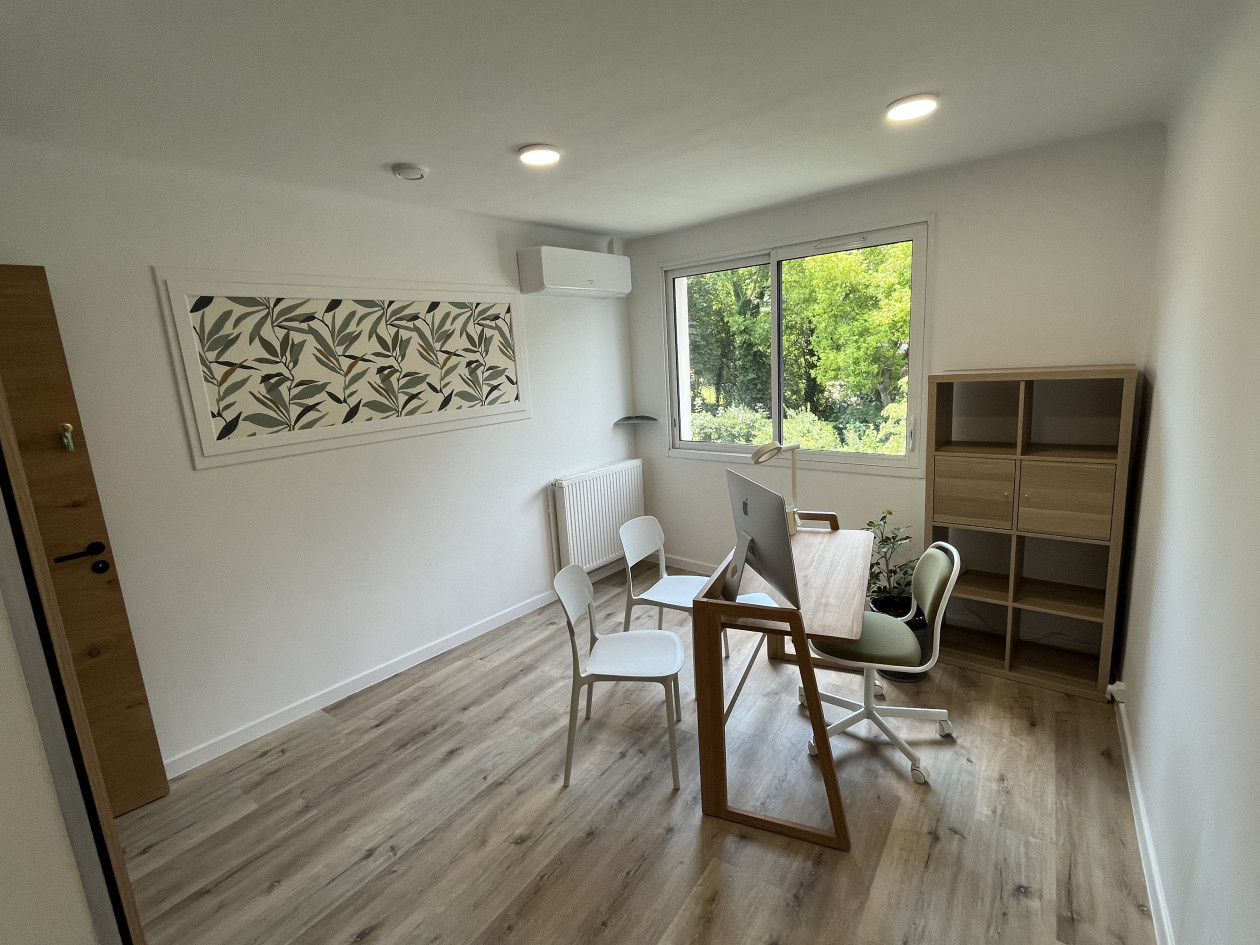 bureau disponible de suite