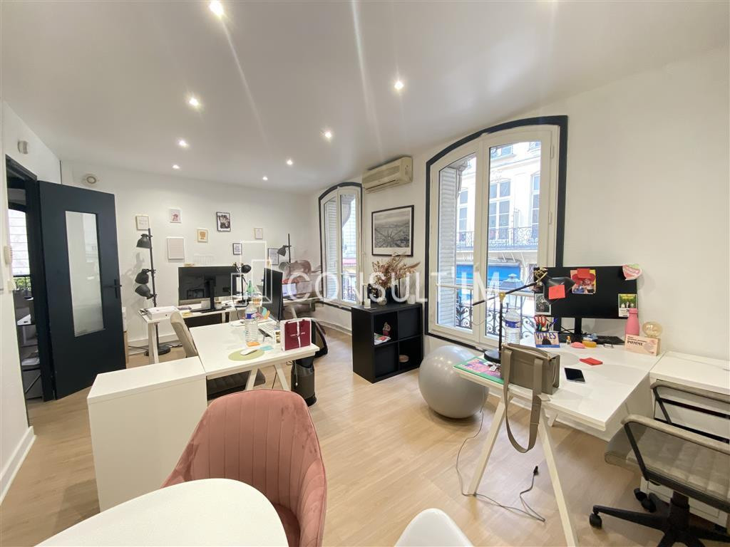 Entre les Halles et Rivoli, bureaux de 45m²