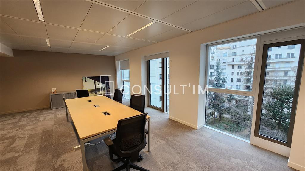 A louer des bureaux lumineux de 250 m²