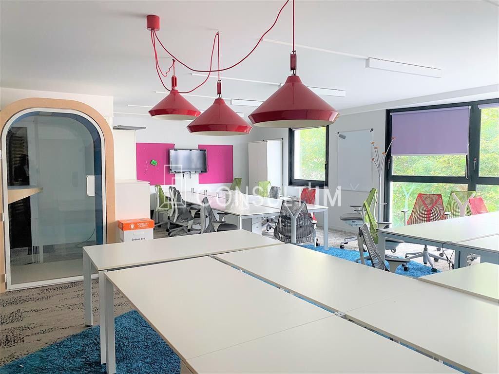 Immeuble indépendant avec espace extérieurs !