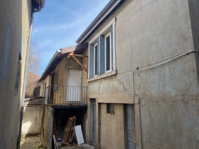 Bourg en Bresse - A vendre immeuble complet de 5 appartements