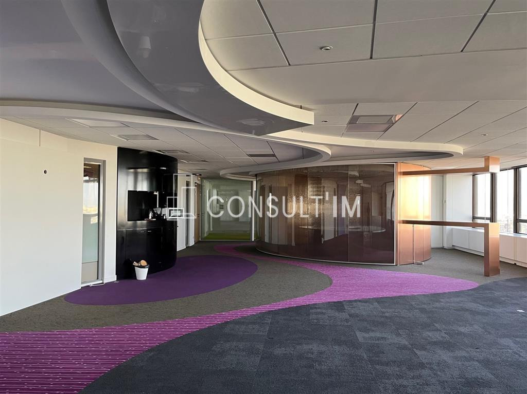 Tour Montparnasse, à louer une surface de bureaux de 646,5 m²