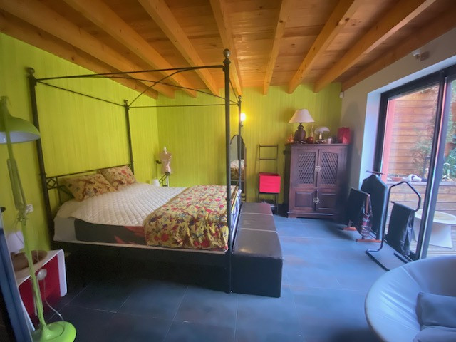 PLEIN CENTRE VILLE DE ROANNE 42300 A VENDRE MAGNIFIQUE LOFT AVEC PISCINE