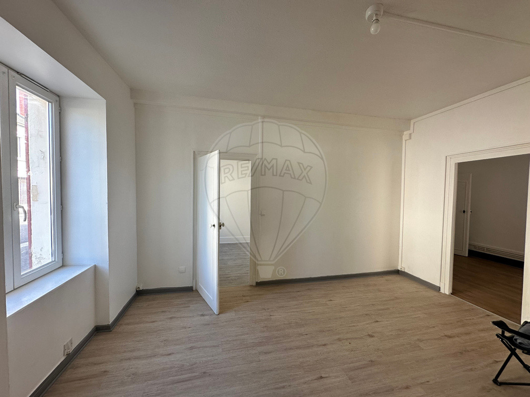 Immeuble 7 chambre(s) à vendre