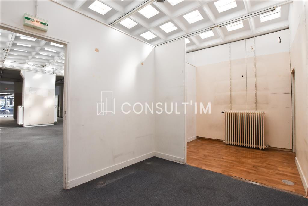 Bureaux avec un beau linéaire à louer