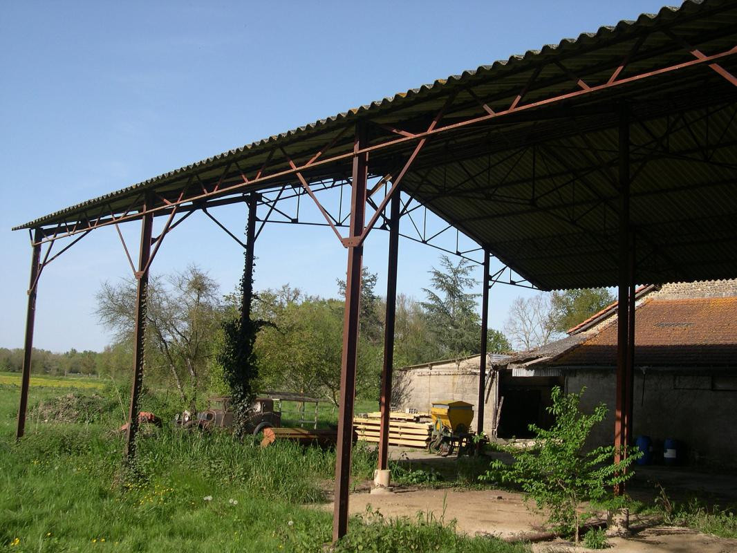 Heres : Hangar agricole de 300 m²
