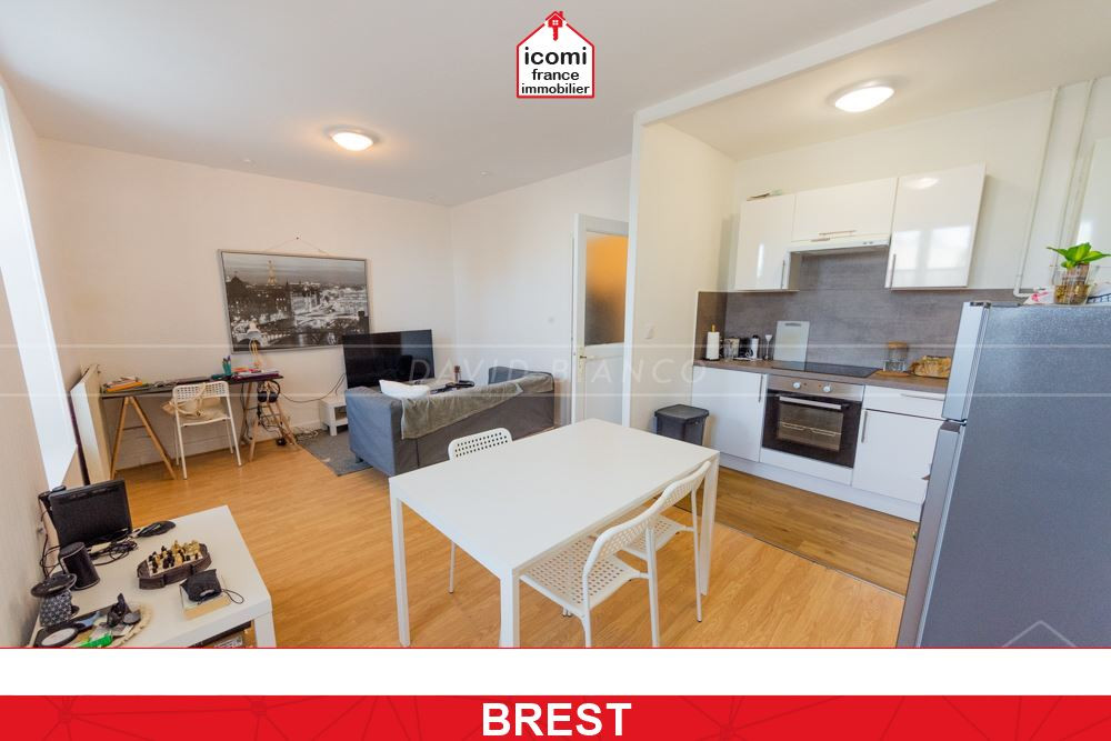 FINISTERE - Brest (29200) - A VENDRE - IMMEUBLE R+2 - 5 LOTS - 3 T2 + 1 T3 + 1 T5 - SUR TERRAIN DE 335M² (PARKING) - LOUES EN MEUBLE