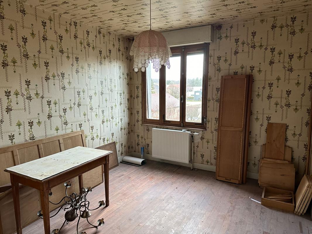 Immeuble de 4 appartements (dont 2 terminés)