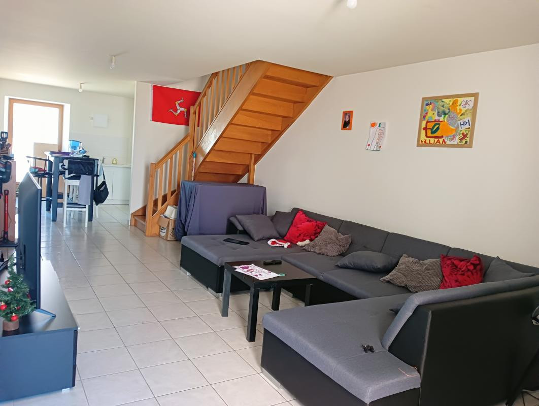 Pour Investisseur IMMEUBLE 100% LOUE ET RENTABLE ! (2 APP. + PHARMACIE)