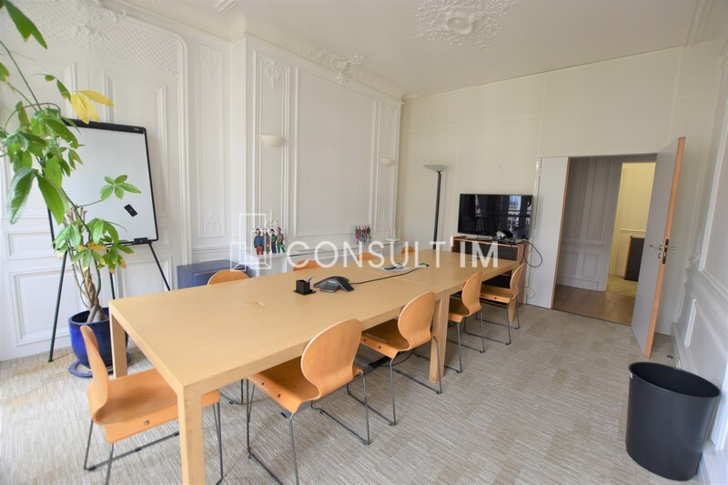A louer bureaux dans un immeuble de standing