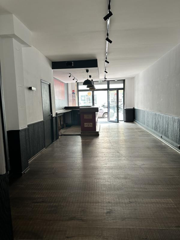 LOCAL COMMERCIAL 20 AV. ALPHONSE BAUDIN 77 m²