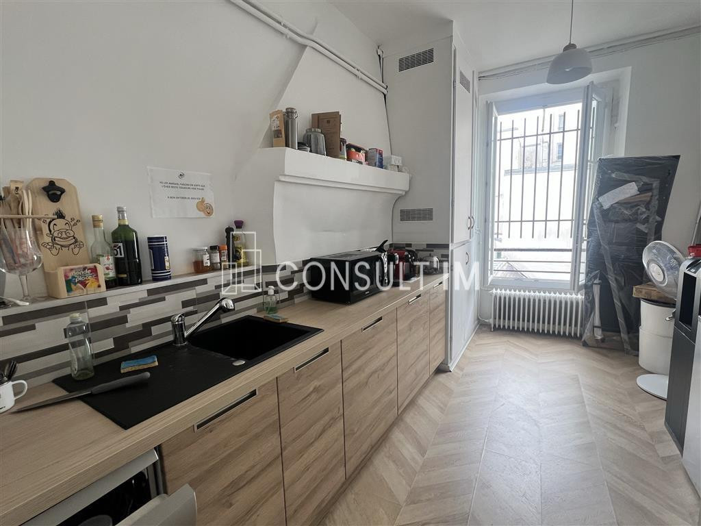 Bureaux à louer quartier Hauteville - Parquet moulures et cheminées