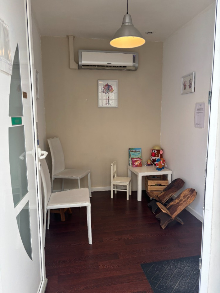 A LOUER LOCAL PROFESSIONNEL