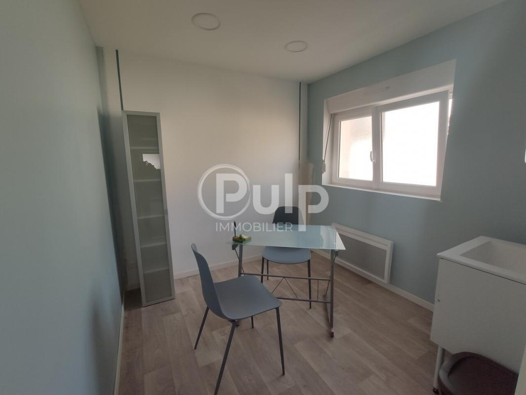 UNIQUE ET MAGNIFIQUE BUREAU POUR MEDICAL OU PARAMEDICAL refait à neuf avec de belles prestations