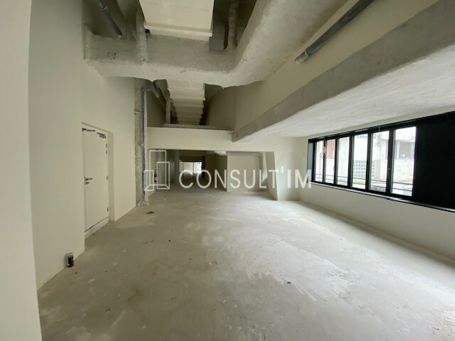 Location Pure de 600 m² en plein cœur du quartier Custine