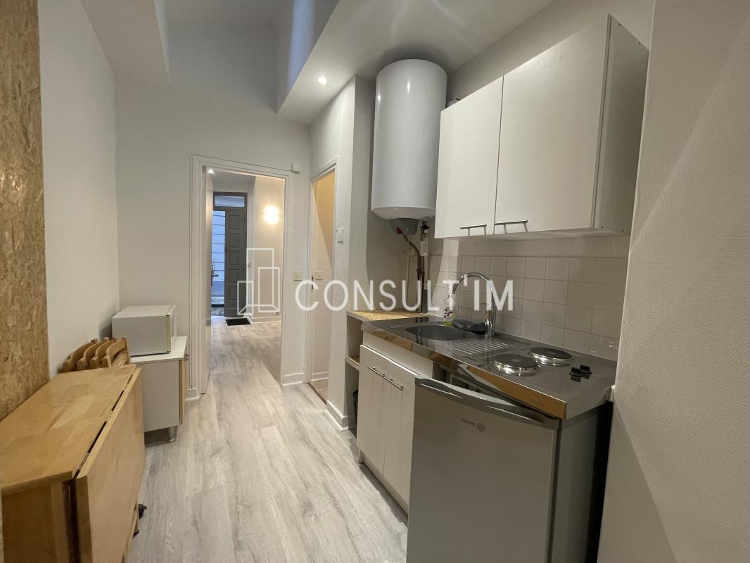 Bureau à vendre - Avenue de Lowendal - 28m²