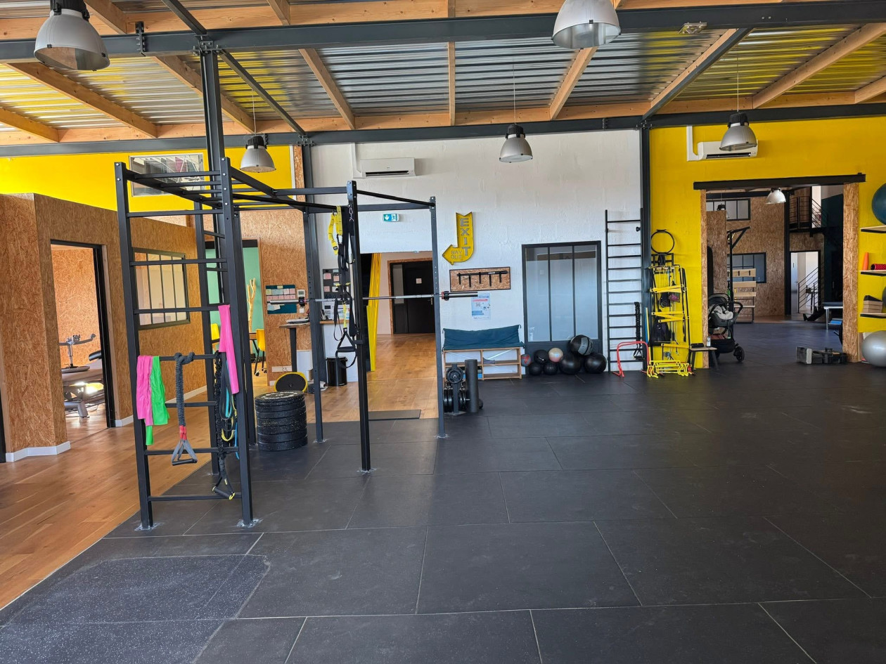 Bureau 18m2 très lumineux Espace Santé & Sport Saumur Balzac