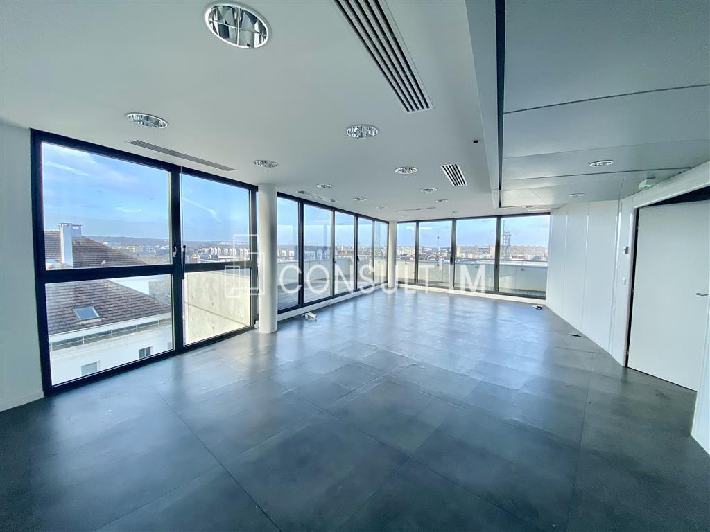 Immeuble de standing avec espaces extérieurs