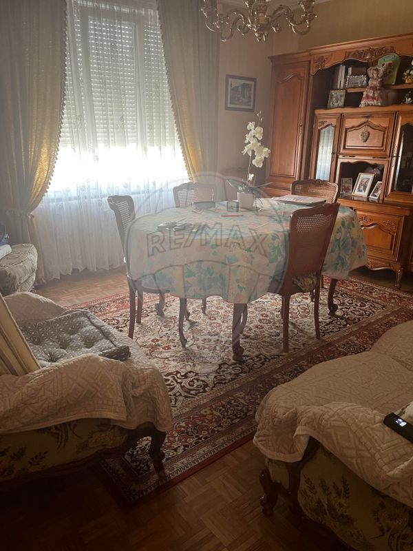 Immeuble 7 chambre(s) à vendre