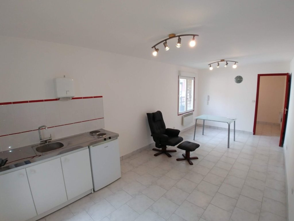 Local professionnel avec extérieur