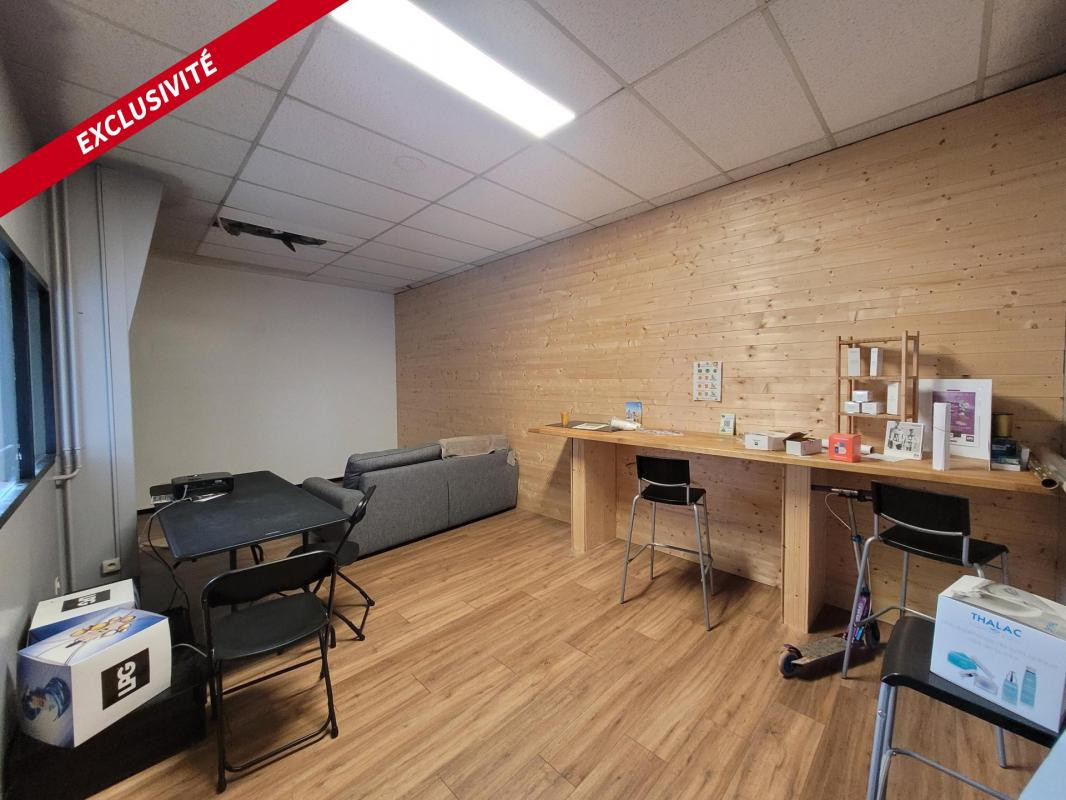 OPPORTUNITE RARE :Local de 1200 m2 (divisible). Usage pro ou habitation ou mixte . Accès PMR. Centre ville/Carnot