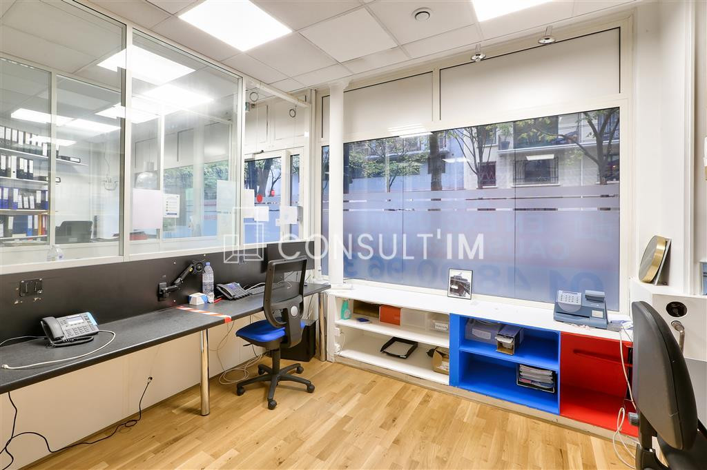 Alesia, à louer en exclusivité une boutique de 96m² - EXTRACTION POSSIBLE