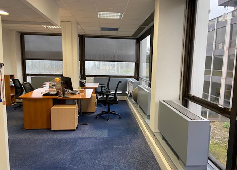 A louer bureaux  en étage élevé avec vue exceptionnelle sur Paris et St Cloud