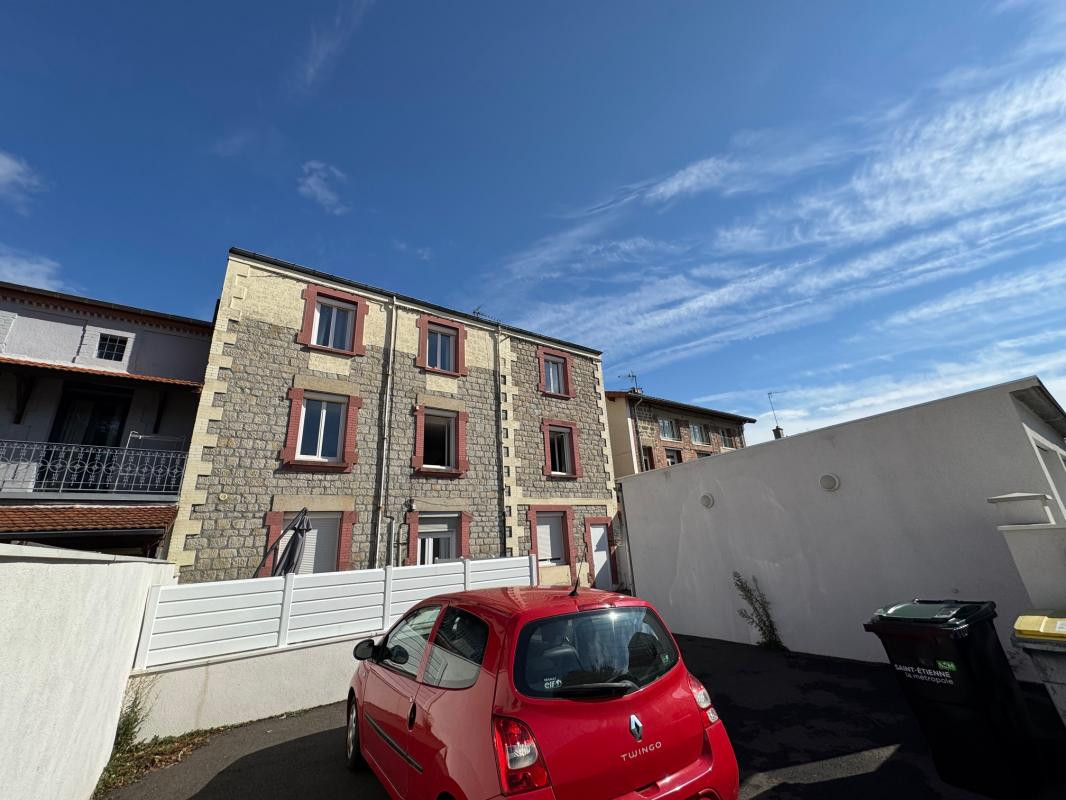 Immeuble de rapport 214m2 en parfait état avec JARDIN, TERRASSE, GARAGES à vendre Villars
