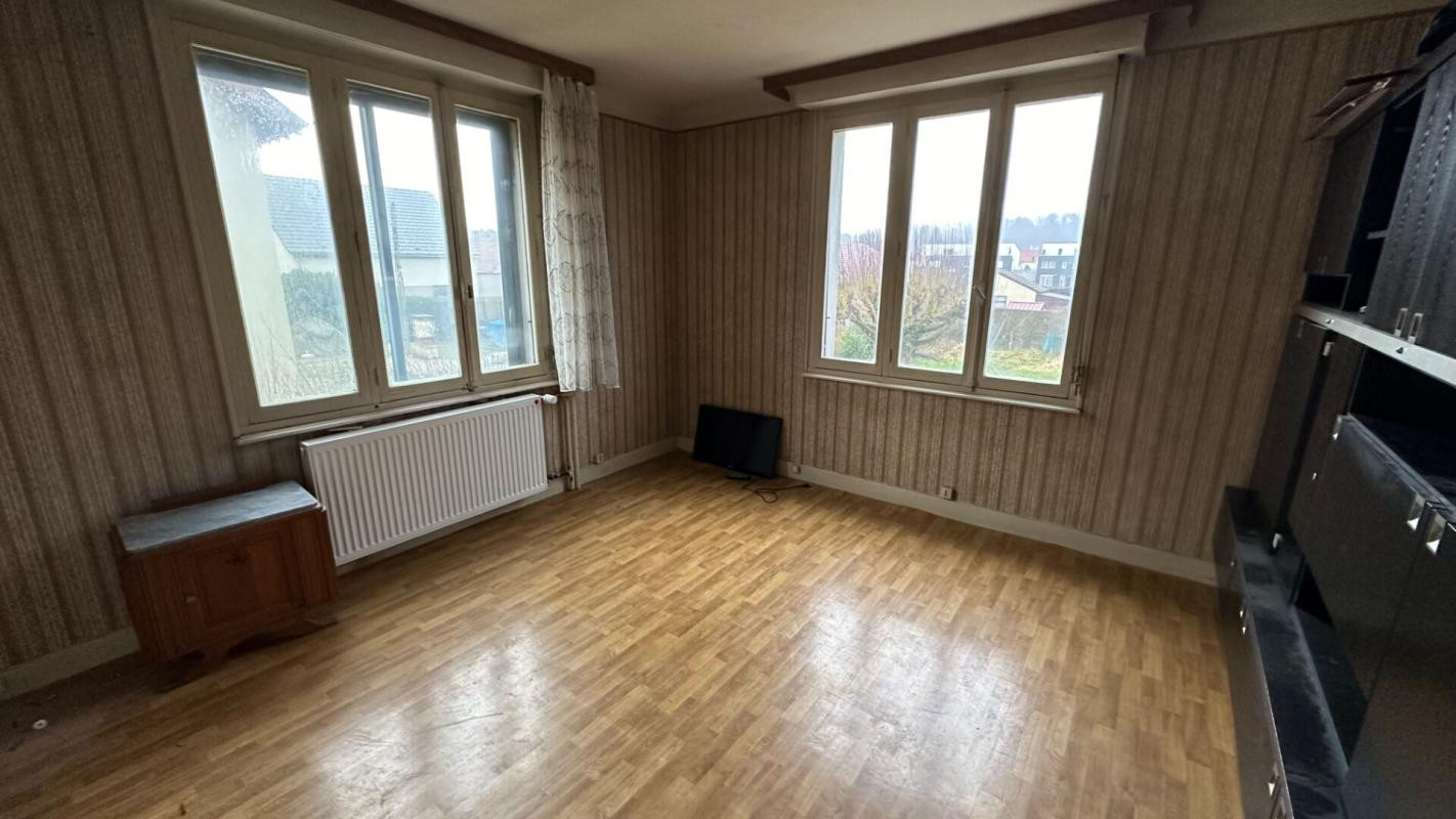 Immeuble de 4 appartements (dont 2 terminés)