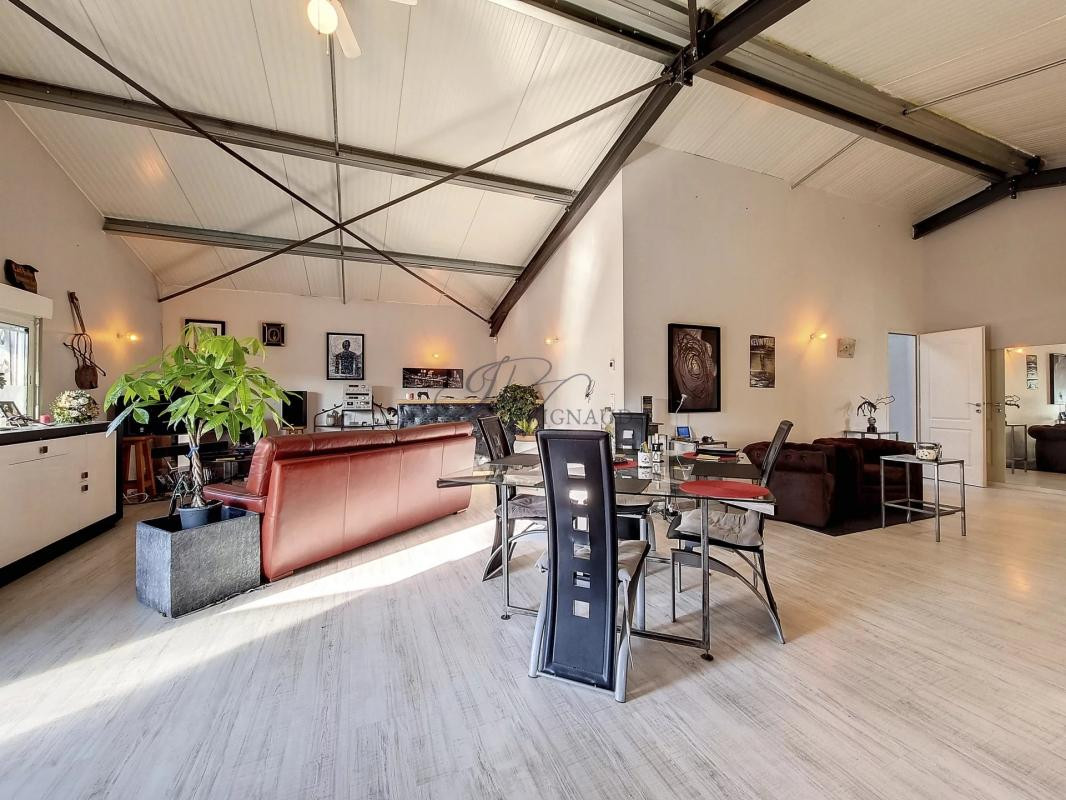 Loft et hangars sur St Georges sur Cher