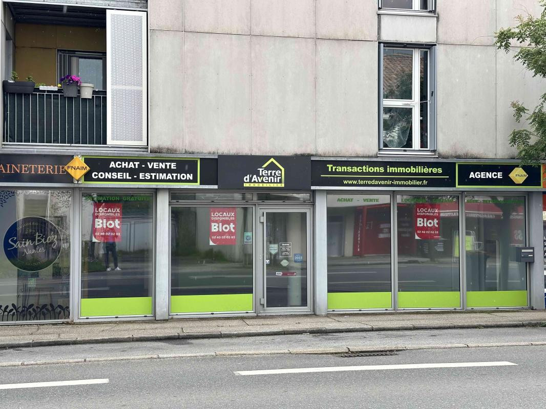 REZE-LES SORINIERES / Local commercial (Bureau / Commerce)