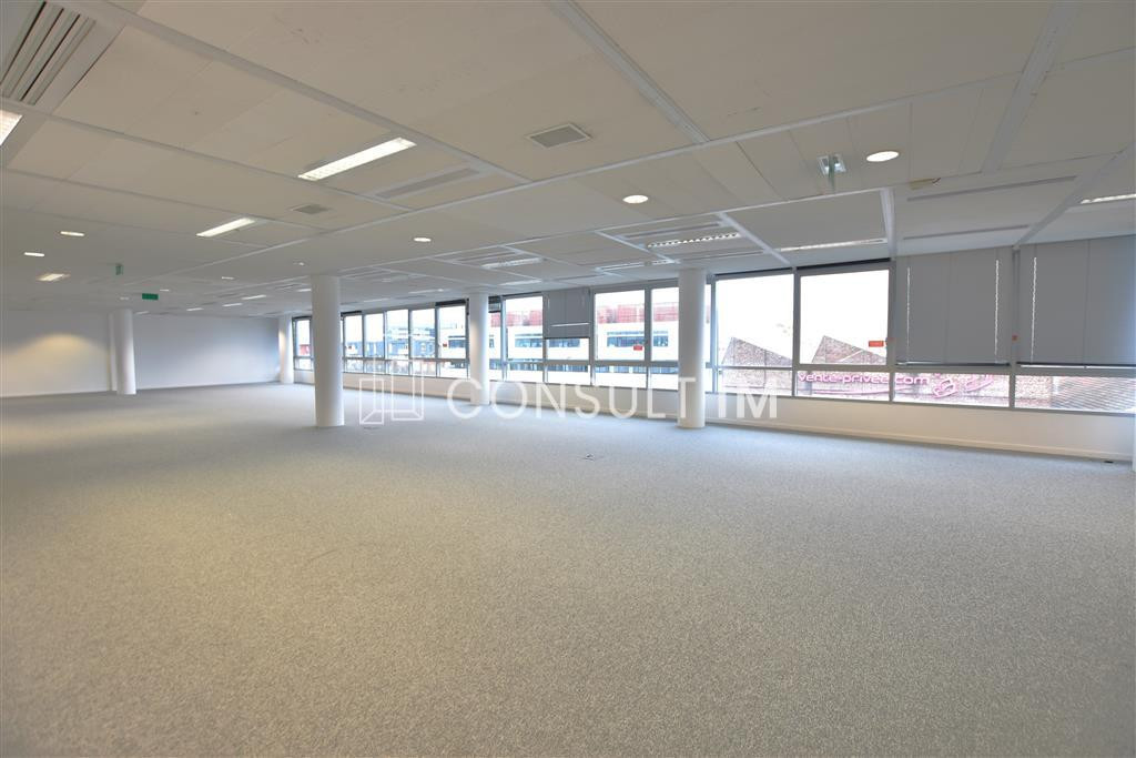 A toute Proximité de la station Plaine Stade de France - 901m² de bureaux lumineux et modulables