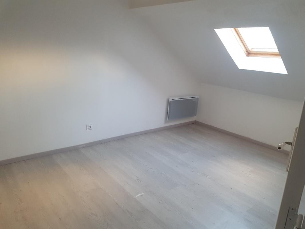 Immeuble de rapport un local et deux appartements