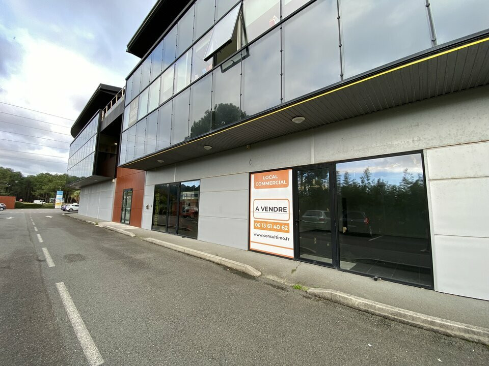 LOCAL COMMERCIAL A VENDRE